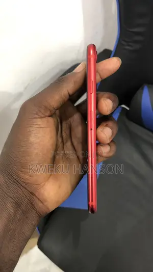 Apple iPhone SE (2022) 64 GB Red