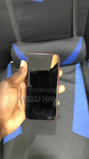 Apple iPhone SE (2022) 64 GB Red