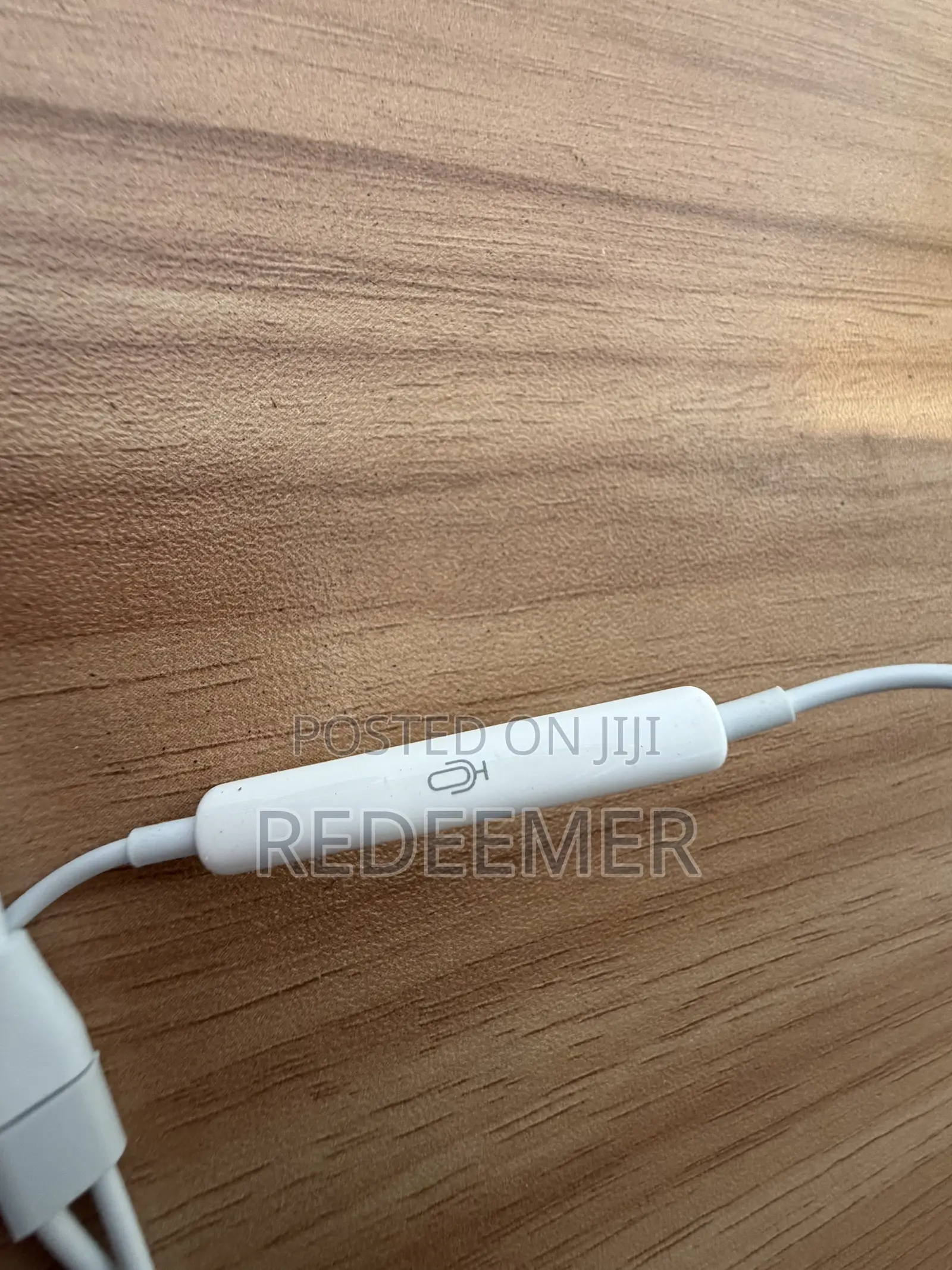 Original Apple EarPods USB-C