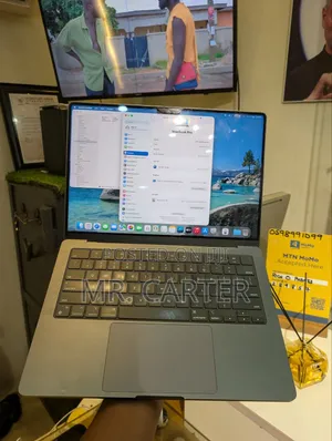 New Laptop Apple MacBook Pro 2023 M3 Pro 18GB Apple M3 Pro SSD 512GB