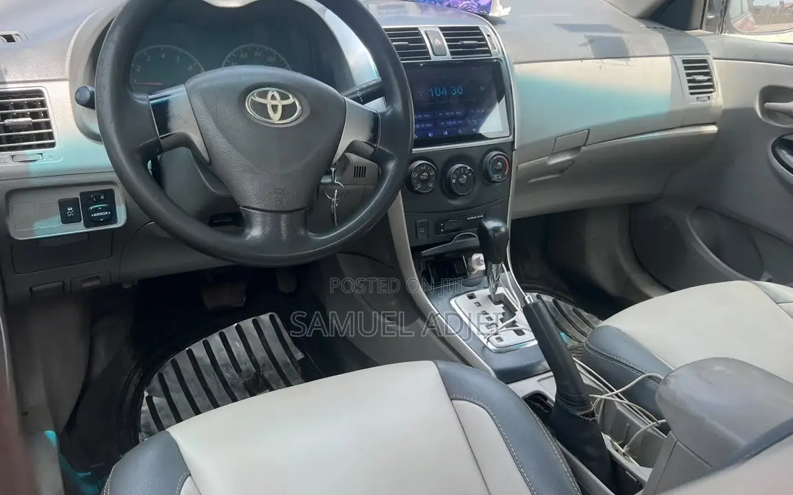 Toyota Corolla 2010 Red