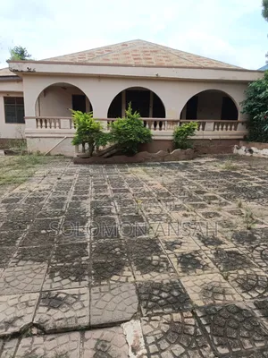 6bdrm House in Free Will Agency, Kumasi Metropolitan for sale