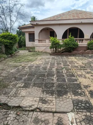 6bdrm House in Free Will Agency, Kumasi Metropolitan for sale