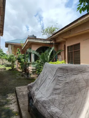 6bdrm House in Free Will Agency, Kumasi Metropolitan for sale
