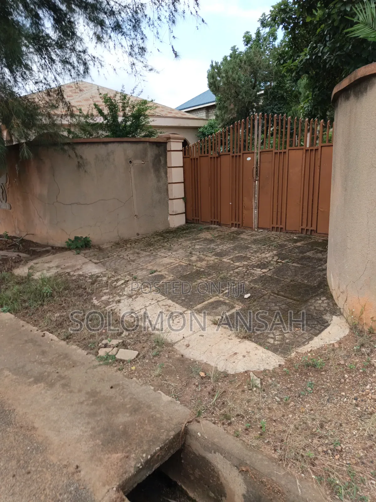 6bdrm House in Free Will Agency, Kumasi Metropolitan for sale