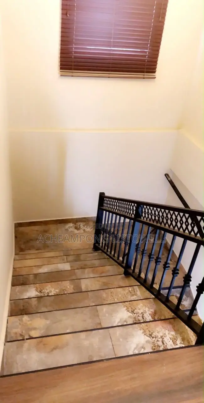 4bdrm House in Late, Kwabenya for rent