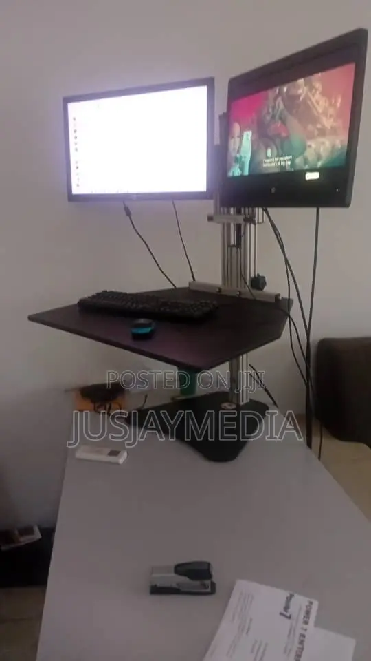 Ergo Kangaroo Desktop