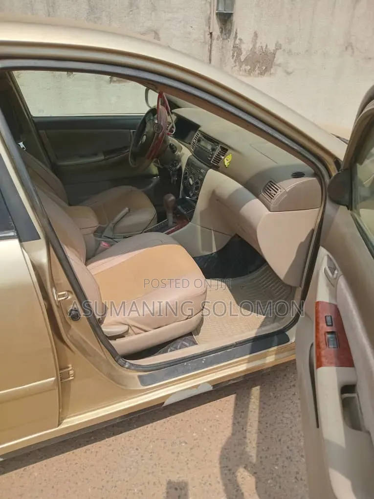 Toyota Corolla S 2005 Gold