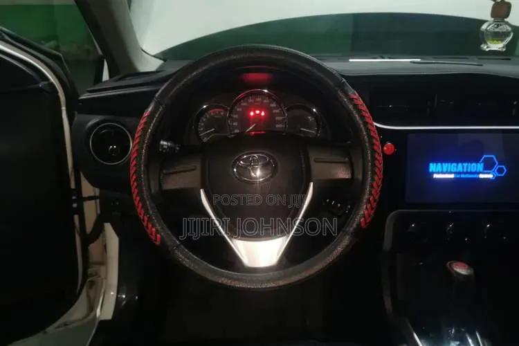 Toyota Corolla 2017 White