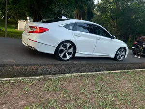 Honda Accord Touring 2.0T 2020 White