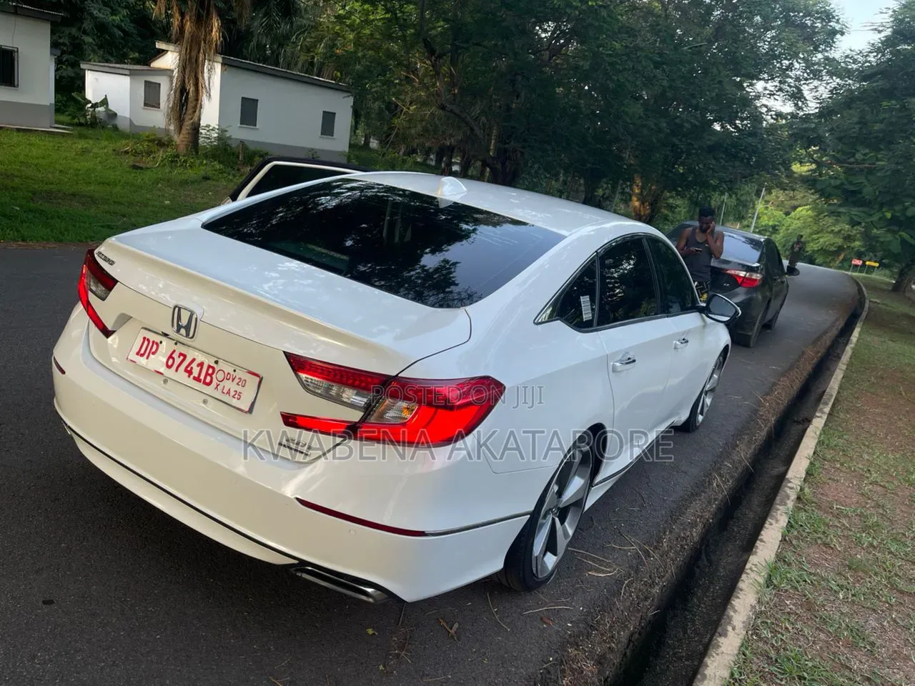 Honda Accord Touring 2.0T 2020 White