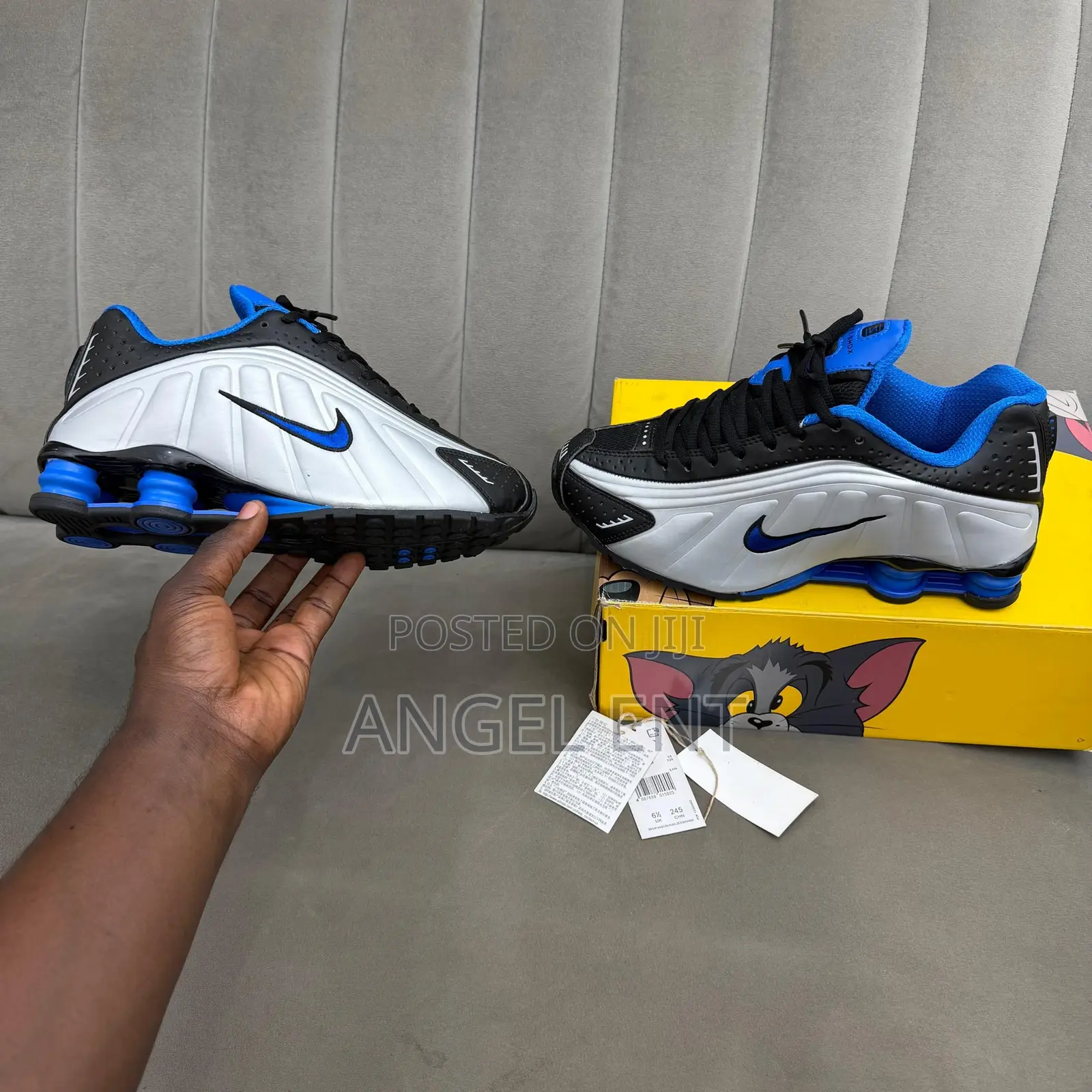 Nike Shox R4 Racer Silver Blue Sneakers (Location: Adum Kumasi)