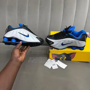 Nike Shox R4 Racer Silver Blue Sneakers (Location: Adum Kumasi)