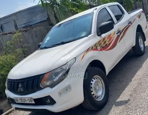 Mitsubishi L200 2015 White