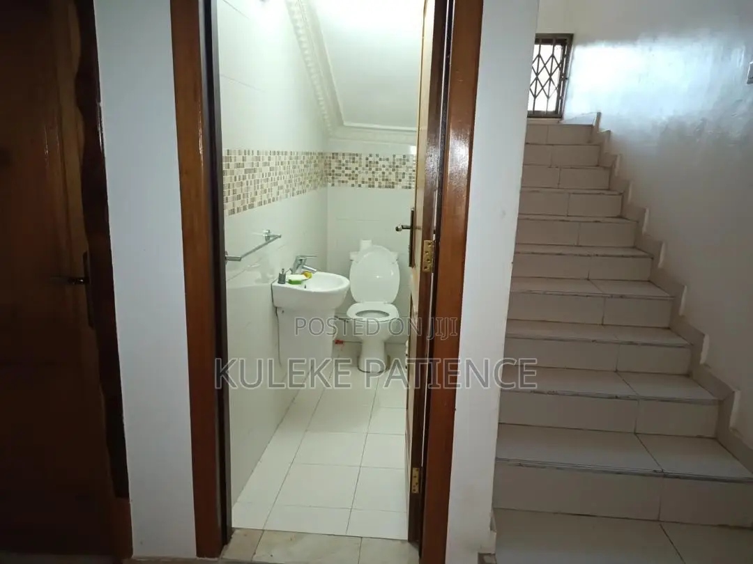 Furnished 5bdrm House in Mohx Estates for sale