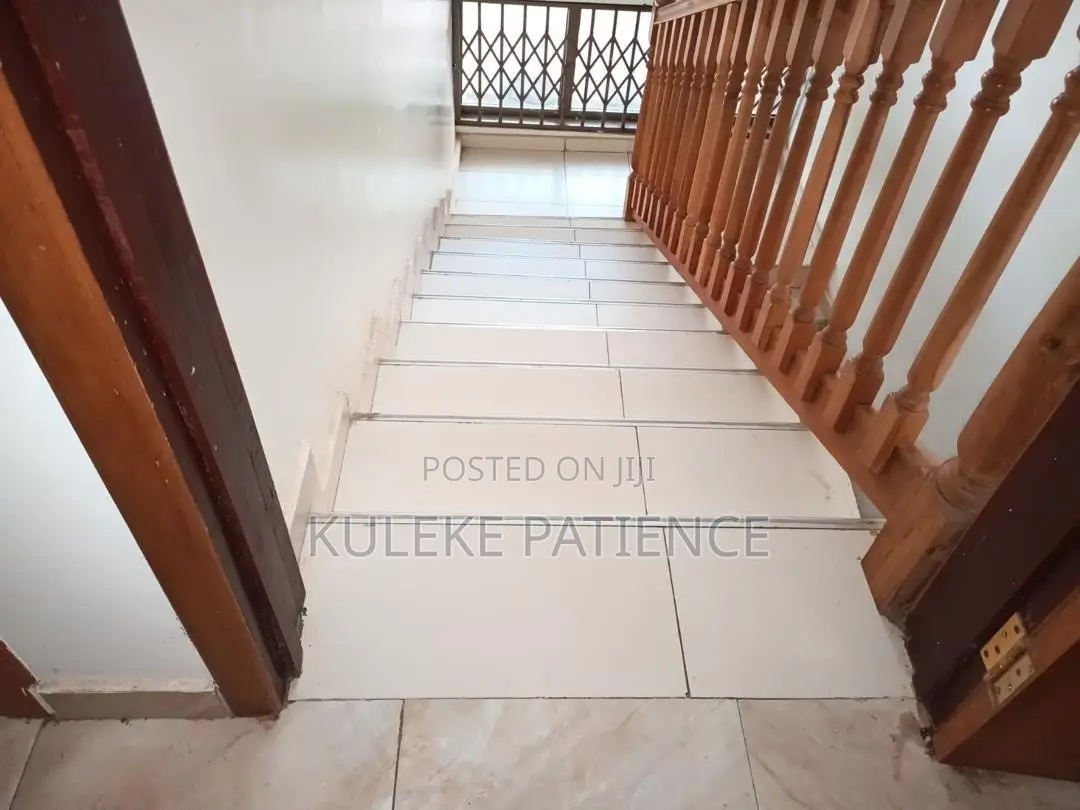Furnished 5bdrm House in Mohx Estates for sale