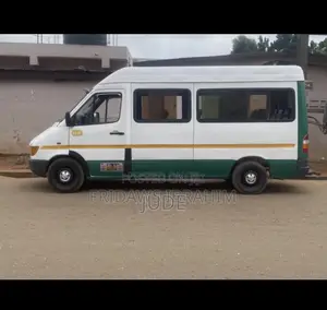 Mercedes-Benz Sprinter 2002 White