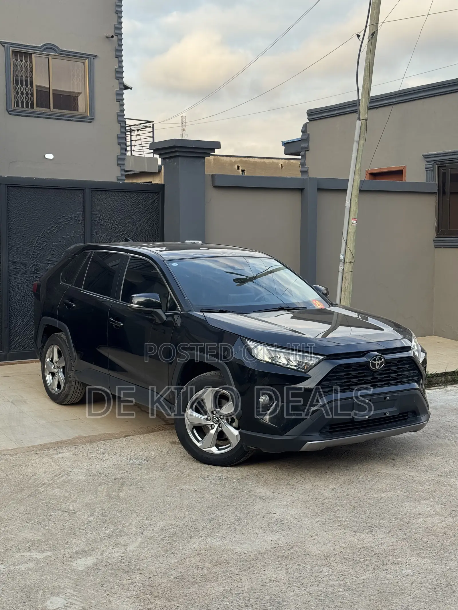 Toyota RAV4 XLE AWD 2023 Black