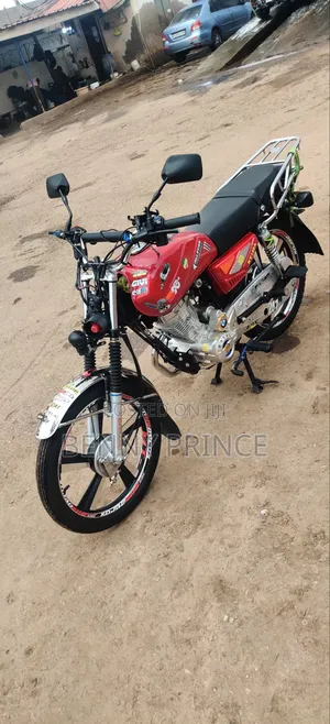 New Royal RY125 2026 Red