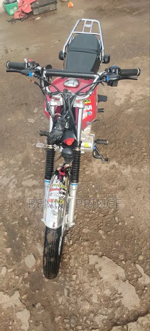 New Royal RY125 2026 Red
