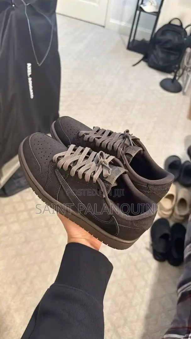 The Travis Scott X Air Jordan 1 Low OG 'Velvet Brown'