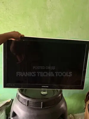 32-Inch Slim Full HD LED TV
