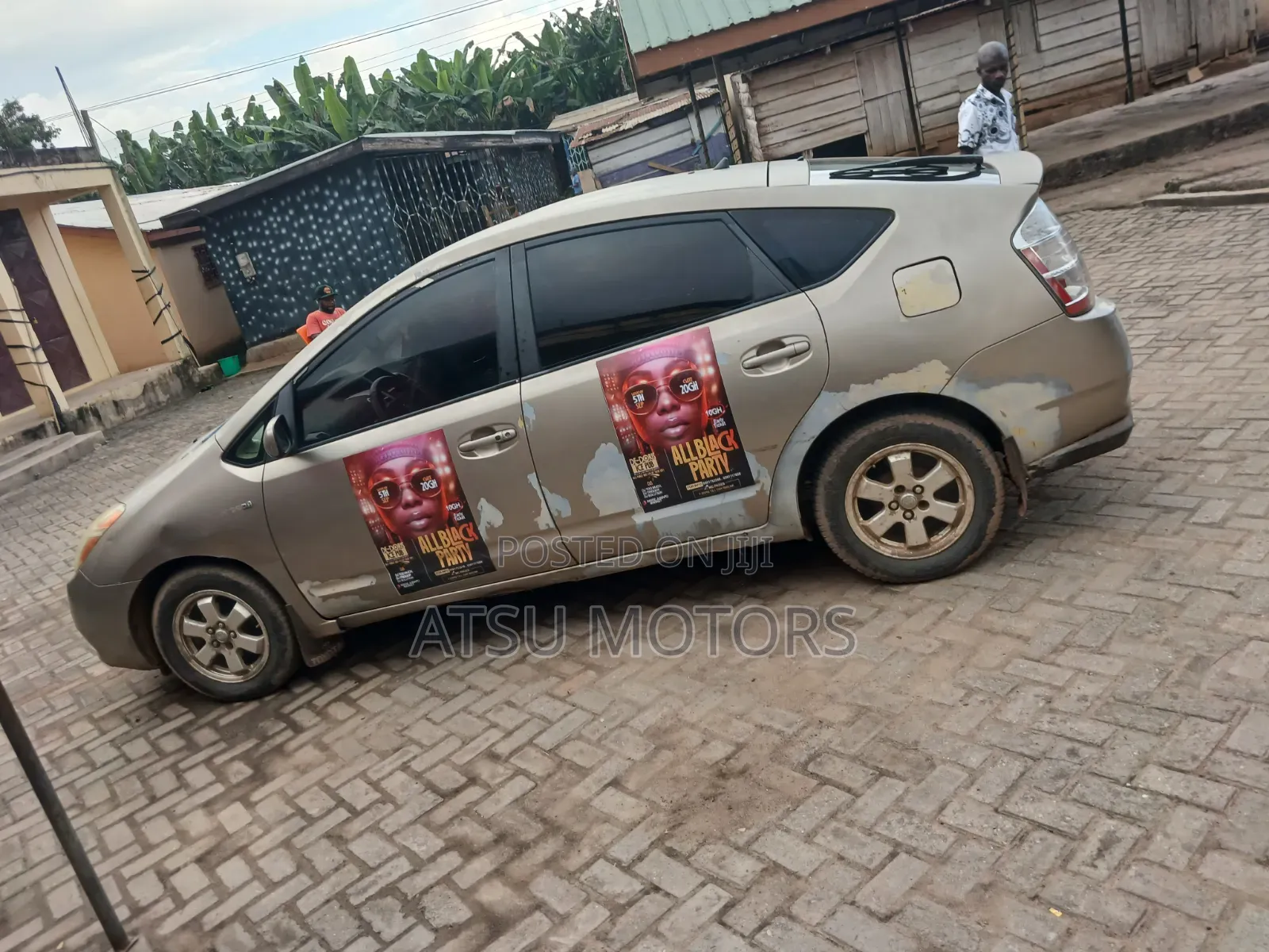 Toyota Prius 2011 Gold