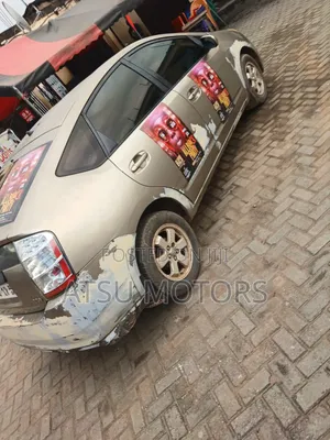 Toyota Prius 2011 Gold
