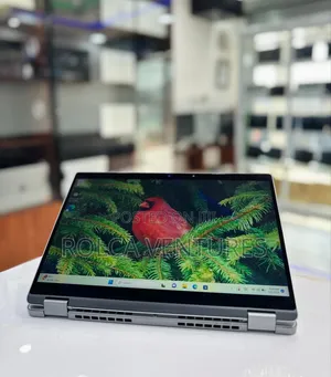 Laptop Dell Latitude 5320 2-in-1 16GB Intel Core i7 SSD 256GB
