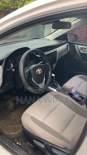 Toyota Corolla 2017 Silver