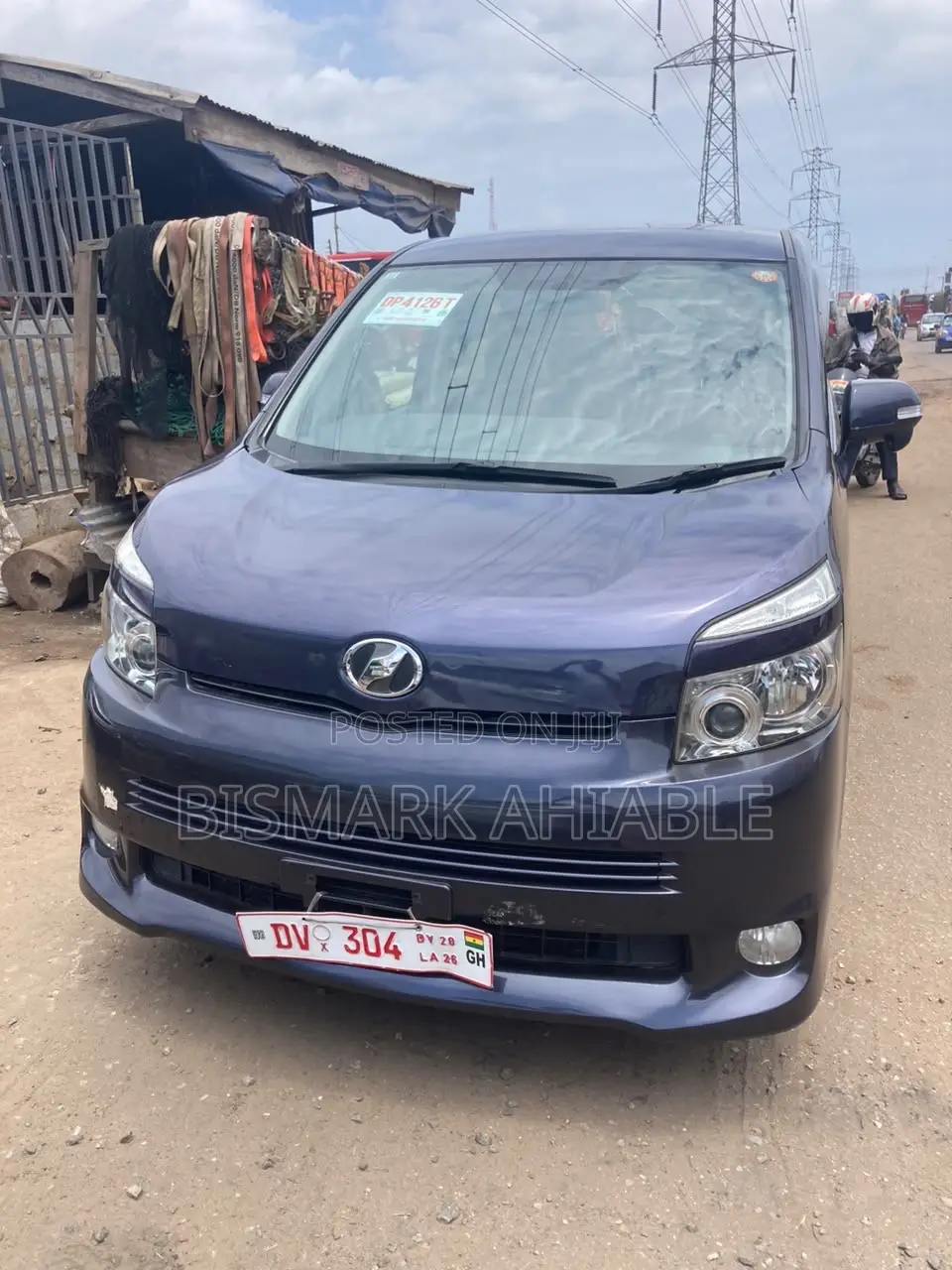 Toyota Voxy V 2WD 8-Seater 2010 Blue