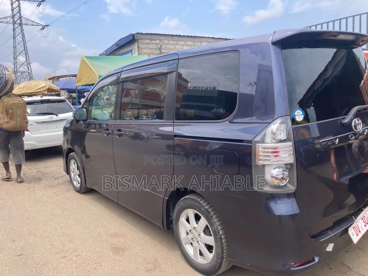 Toyota Voxy V 2WD 8-Seater 2010 Blue
