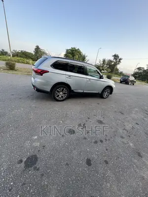 Mitsubishi Outlander 2018 Gray