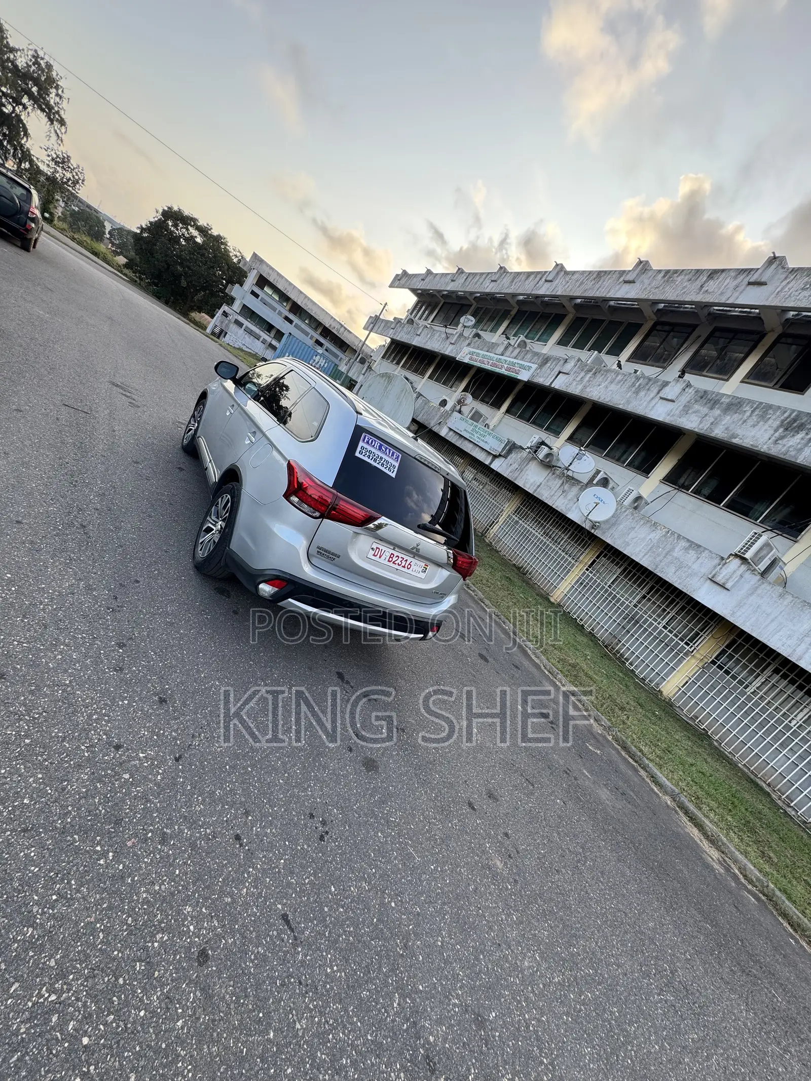 Mitsubishi Outlander 2018 Gray