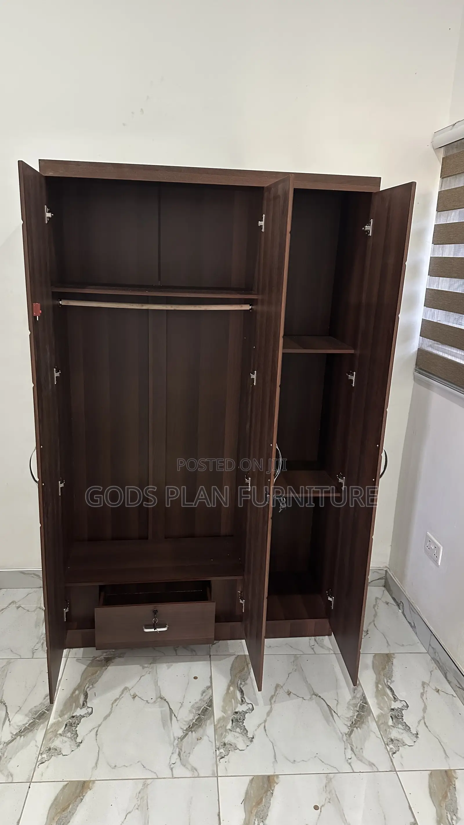 Brown 3 Doors Wooden Wardrobe