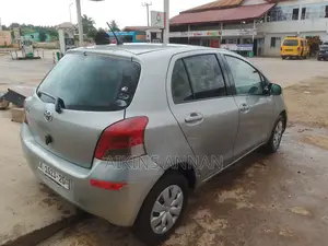 Toyota Vitz 2010 Gray
