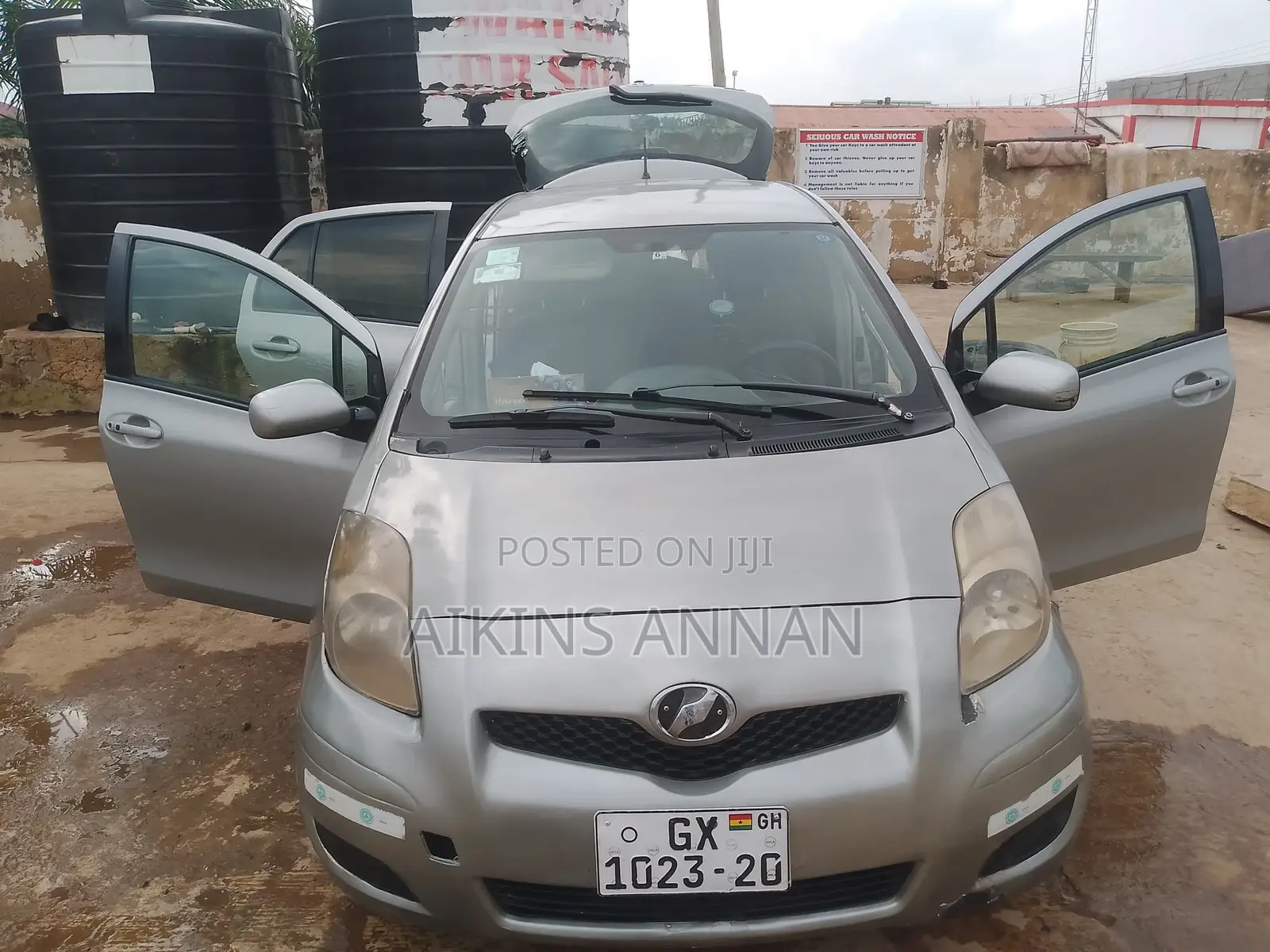 Toyota Vitz 2010 Gray