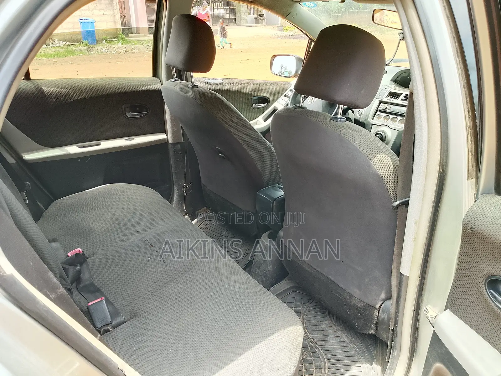 Toyota Vitz 2010 Gray