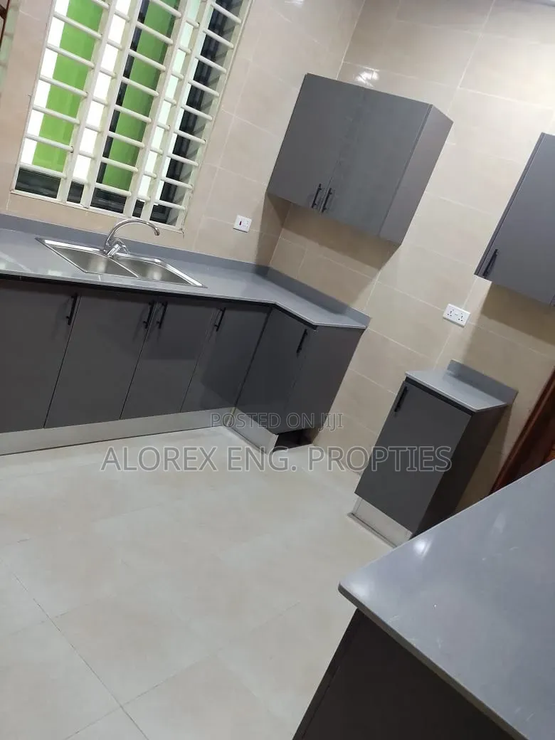 2bdrm Apartment in Oyarifa, Owusu Ansah for rent