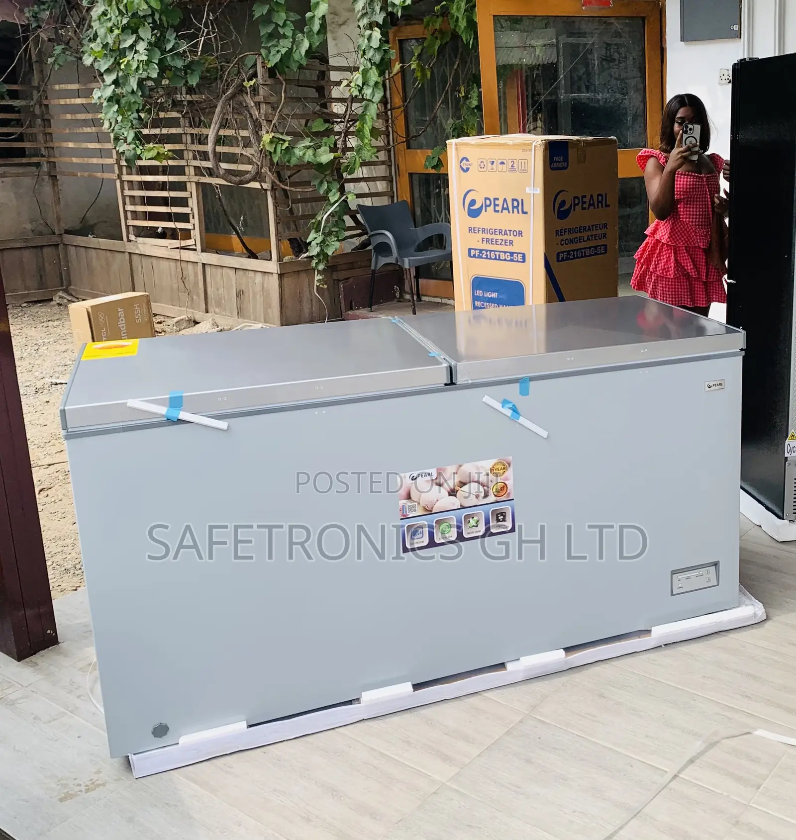 Upgrade Your Lifestyle With 2 Doors Pearl 508L PCF-6040 Freezer