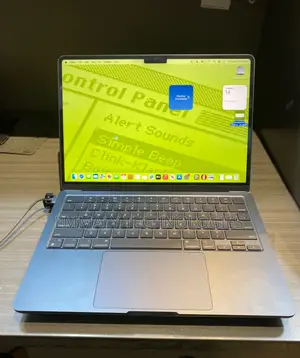 Laptop Apple MacBook Air 2022 M2 8GB Apple M2 SSD 512GB