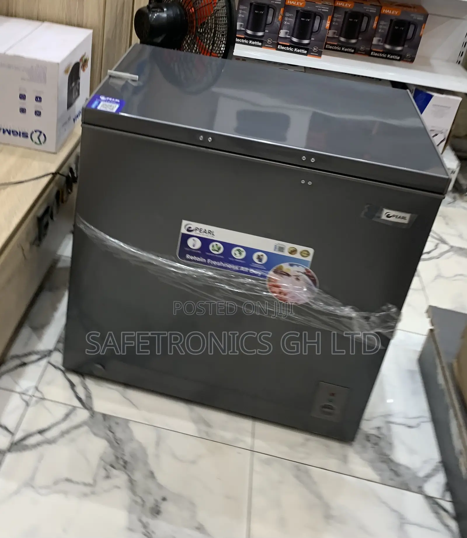 Shop and Love 200 Liters Pearl PCF-240 Grey Chestfreezer
