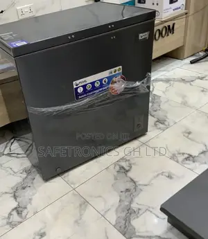 Shop and Love 200 Liters Pearl PCF-240 Grey Chestfreezer