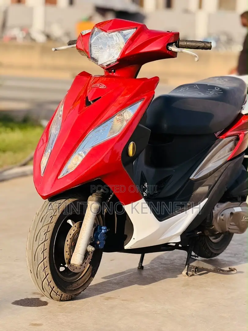 Piaggio Scooter 2016 Red