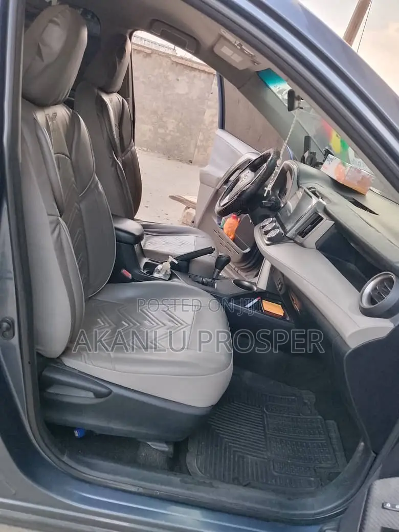 Toyota RAV4 2015 Blue
