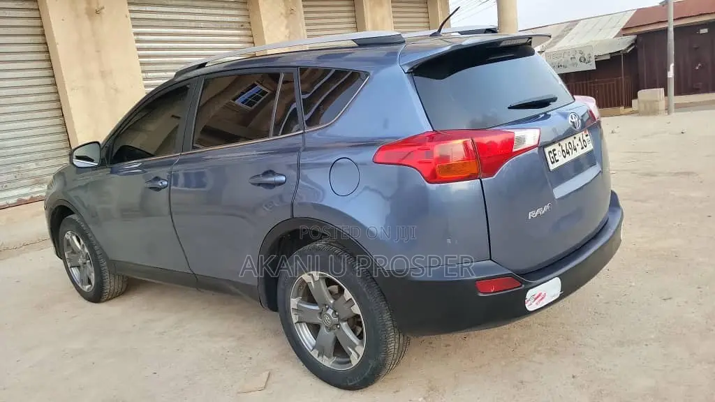 Toyota RAV4 2015 Blue