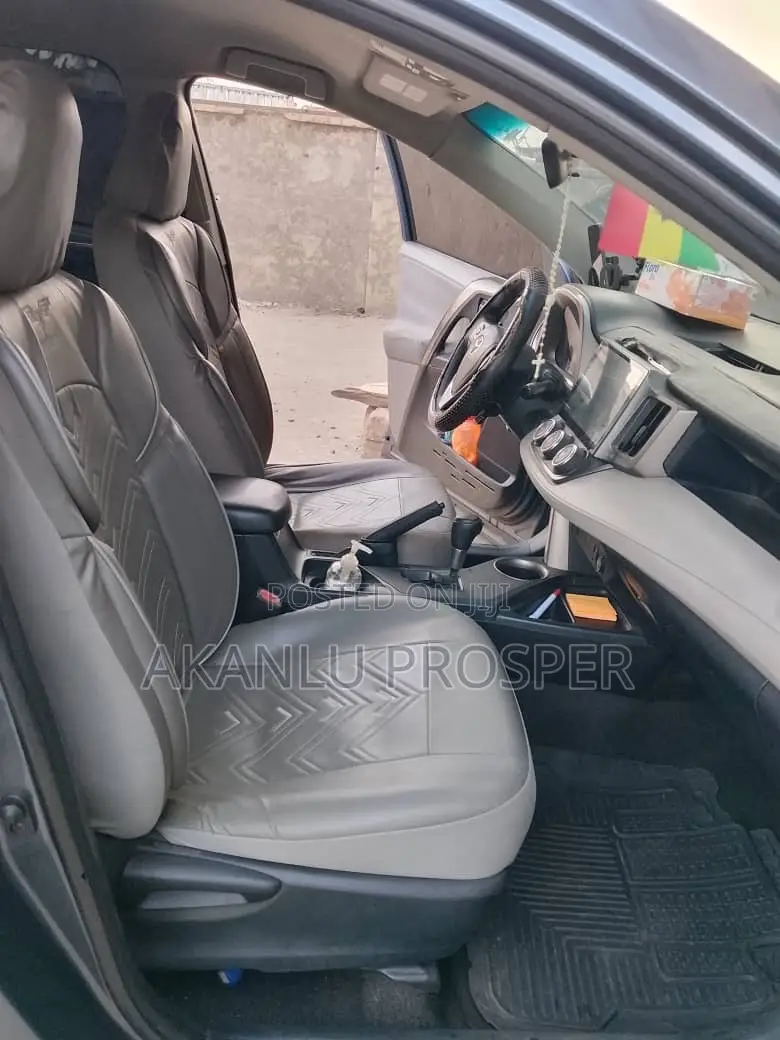 Toyota RAV4 2015 Blue