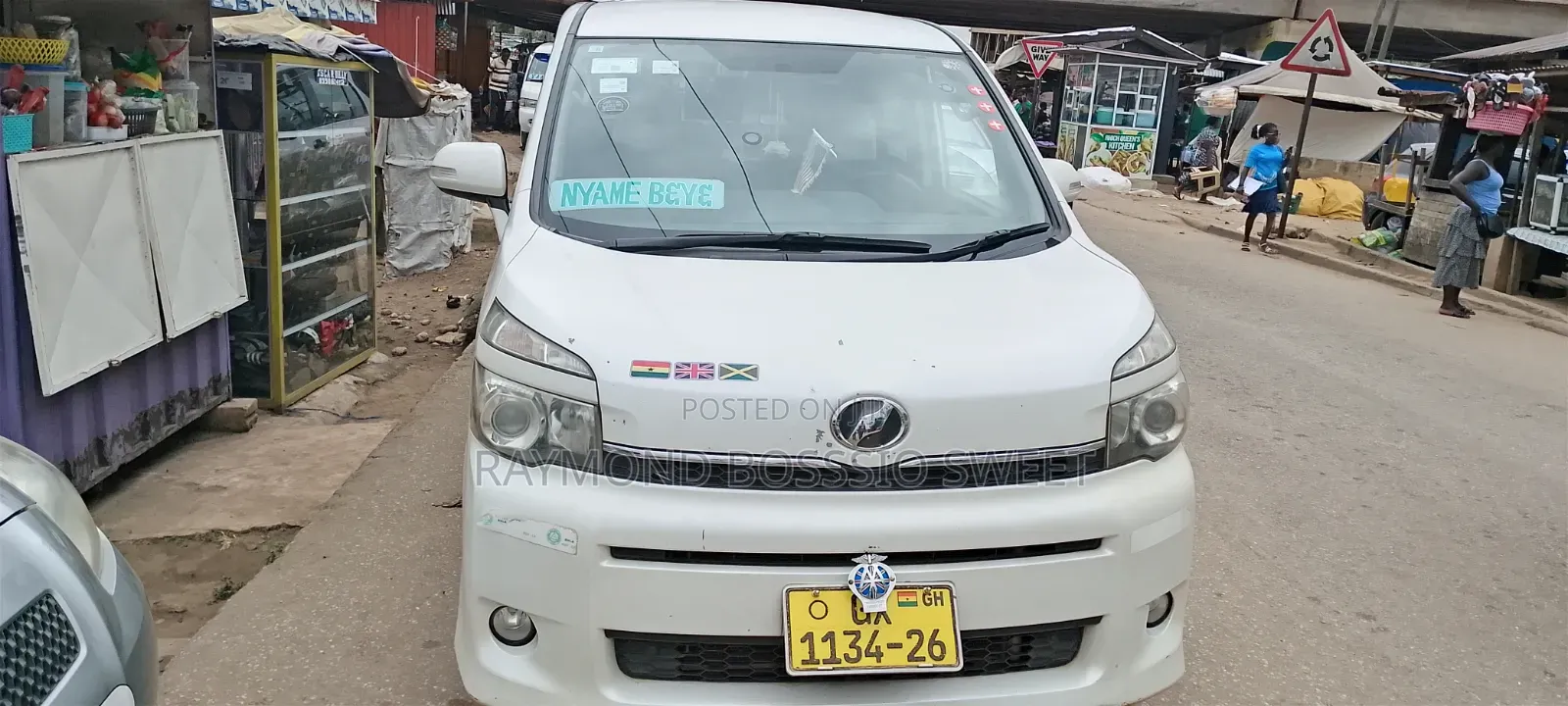 Toyota Voxy 2012 White