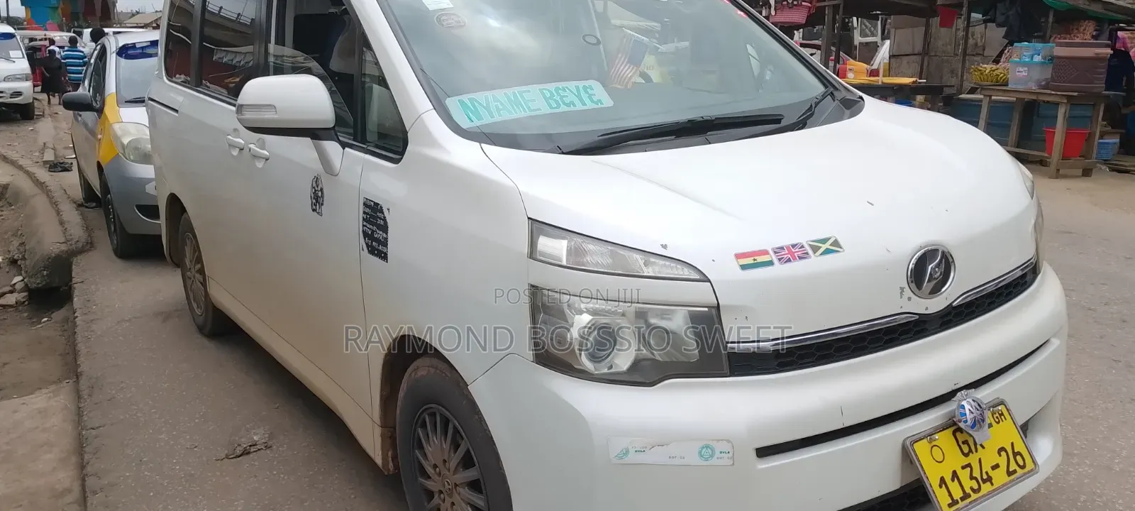 Toyota Voxy 2012 White