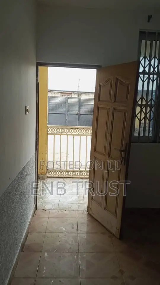 12bdrm Apartment in Ablekuma, Fan Milk for sale